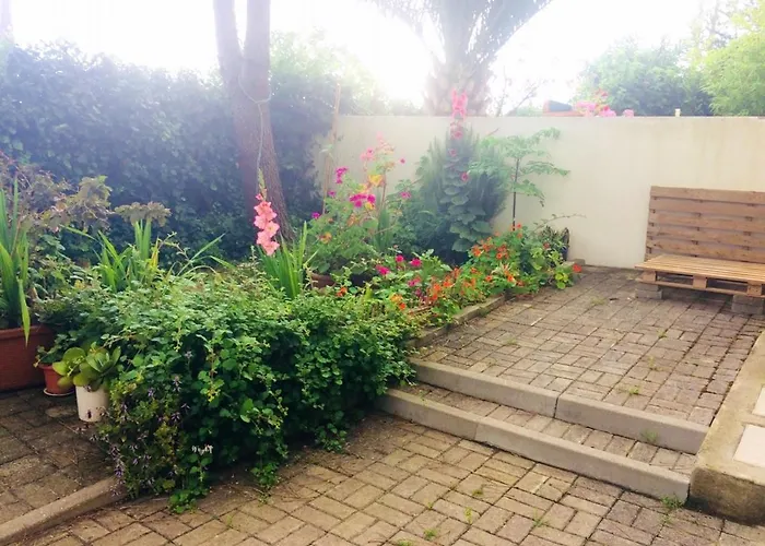 Charming House In With Fireplace *