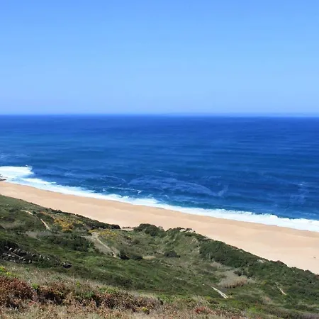 Charming House In With Fireplace بيت للعطل