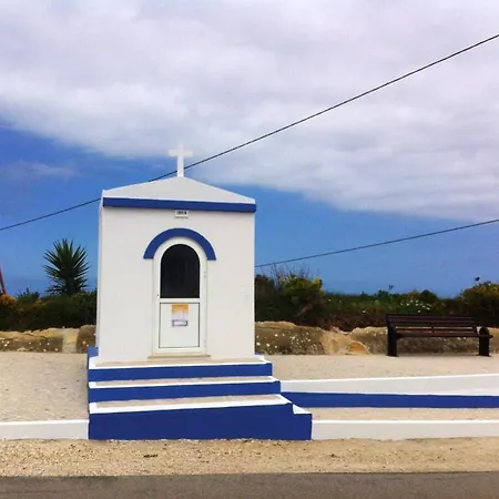 Charming House In With Fireplace * Nazare