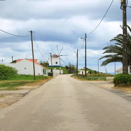 Charming House In With Fireplace بيت للعطل نازاريه