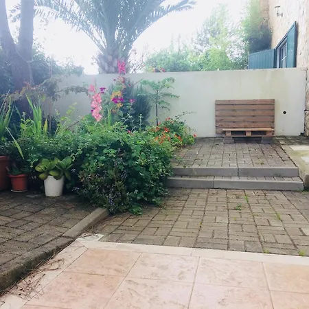 別荘 Charming House In With Fireplace *