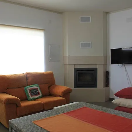 Charming House In With Fireplace Назаре
