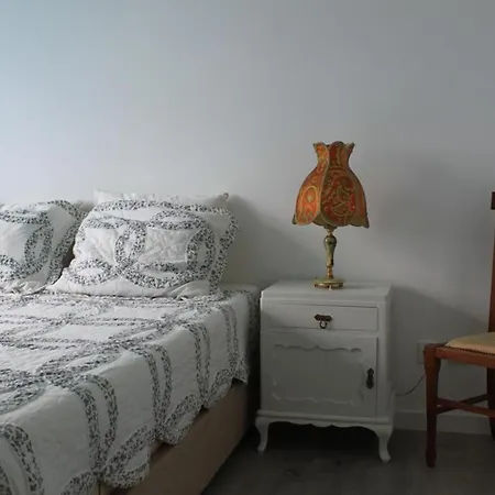 Charming House In With Fireplace * Назаре
