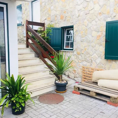 別荘 Charming House In With Fireplace ナザレ