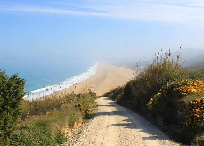 Дом отдыха Charming House In With Fireplace *